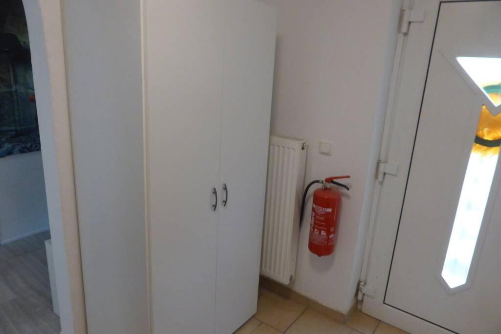 Wunderschone Komplett Neu Eingerichtete Wohnung Emmerthal エクステリア 写真