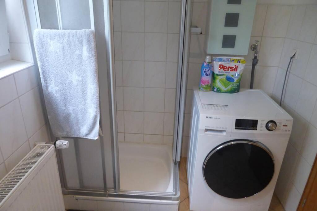 Wunderschone Komplett Neu Eingerichtete Wohnung Emmerthal エクステリア 写真